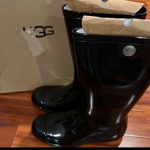 Size 7: NEW UGG black rain boots